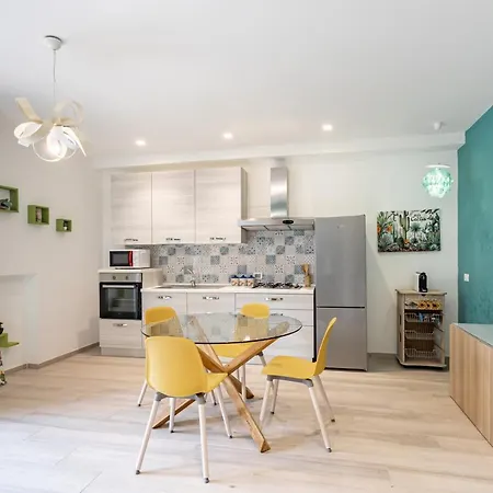 Apartment Cozy With Private Parking