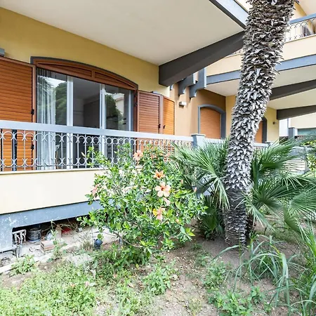Apartment Cozy With Private Parking
