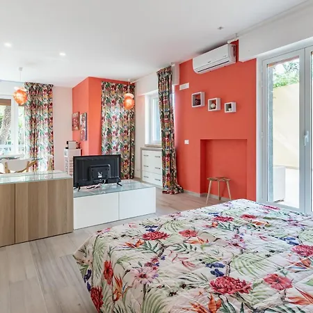 Cozy With Private Parking Apartment