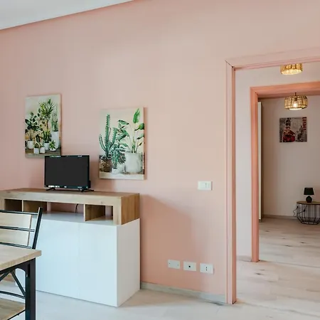 Apartment Cozy With Private Parking
