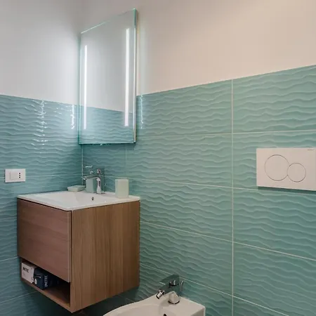 Cozy With Private Parking Apartment