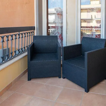 Apartment Cozy With Private Parking *